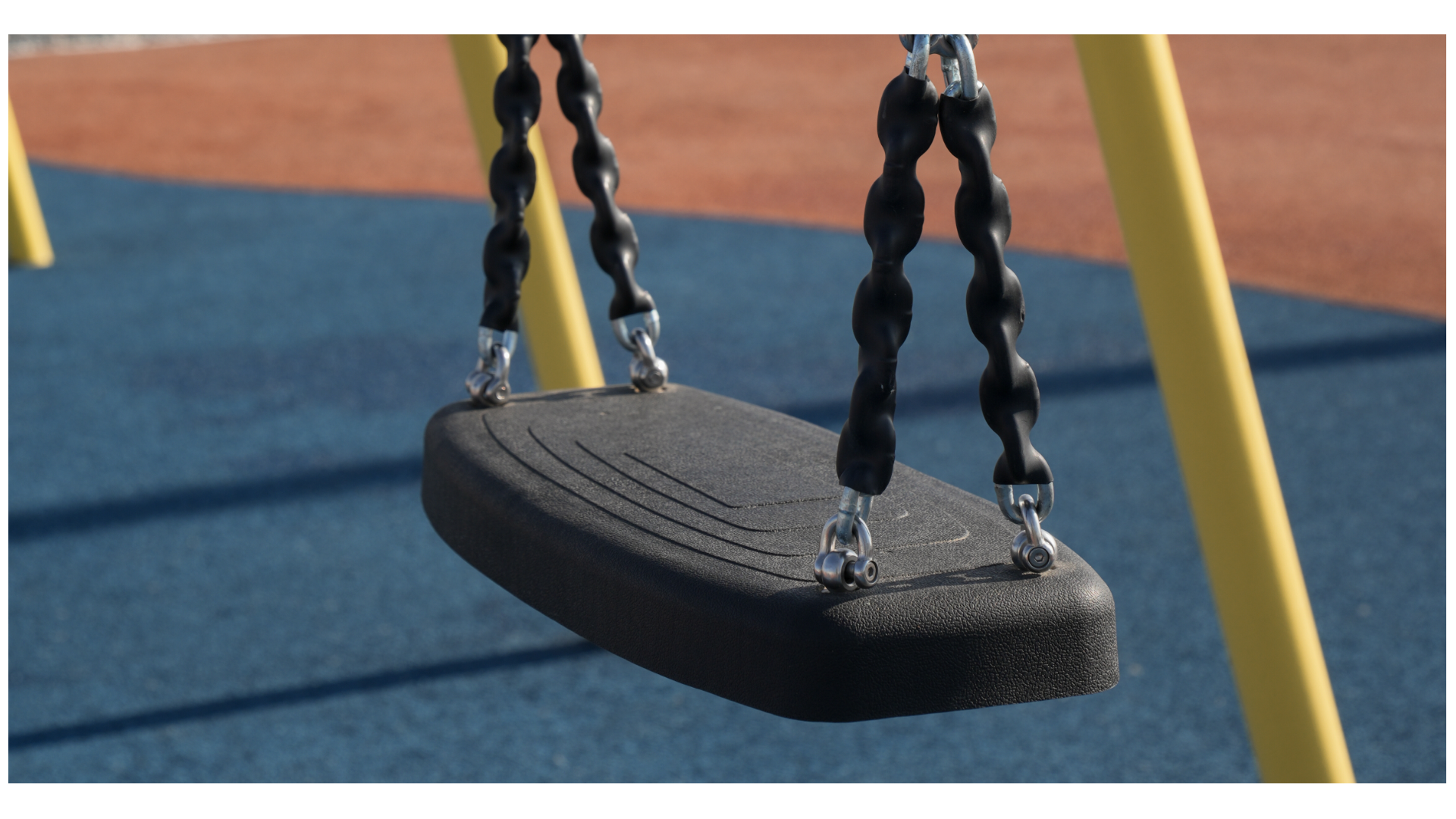 ԿՈԱՖ սմարթ կենտրոնի լուսավոր խաղահրապարակը